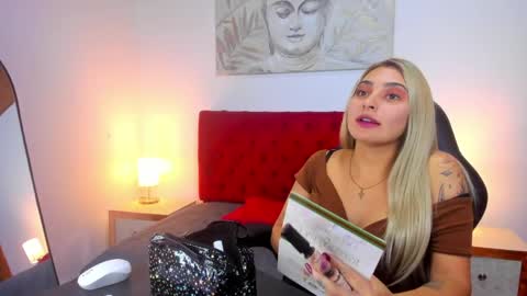 catalina_osorio online show from April 6, 2026, 11:33 am