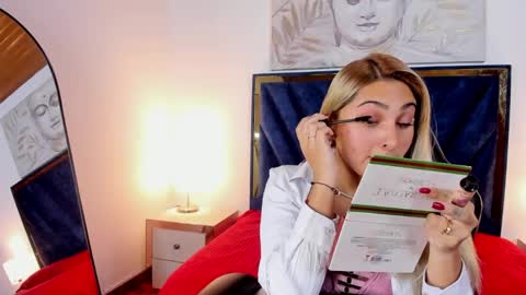 catalina_osorio online show from April 11, 2026, 11:25 am