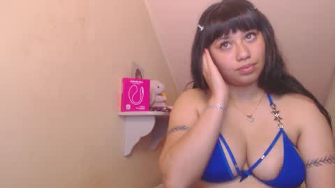 Snapshot of catalina_saenz19 chatting on November 30, 2025, 6:56 pm Catalina Saenz online show from November 30, 2025, 6:56 pm