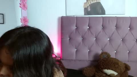 Catalina online show from October 16, 2025, 9:49 pm