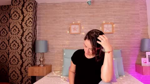 Snapshot of catalinnathompson chatting on December 19, 2024, 11:50 am CatalinnaThompson online show from December 19, 2024, 11:50 am