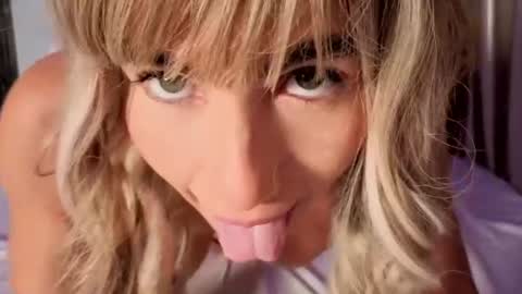 Snapshot of catalleya_hott chatting on July 26, 2026, 1:40 pm Call me Cata online show from July 26, 2026, 1:40 pm
