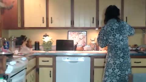 Snapshot of catalystic chatting on November 25, 2025, 10:15 am CATALYSTIC online show from November 25, 2025, 10:15 am