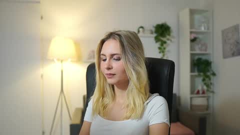 Snapshot of catecrago_ chatting on November 6, 2025, 8:59 am catecrago online show from November 6, 2025, 8:59 am