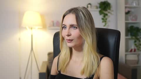 Snapshot of catecrago_ chatting on November 24, 2025, 2:06 pm catecrago online show from November 24, 2025, 2:06 pm