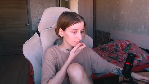 Snapshot of cath_dysphoria_ chatting on December 17, 2024, 9:39 am CATH online show from December 17, 2024, 9:39 am