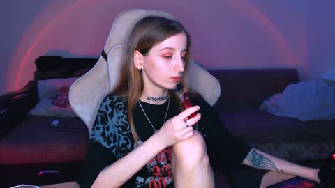 Snapshot of cath_dysphoria_ chatting on February 7, 2025, 8:31 pm CATH online show from February 7, 2025, 8:31 pm