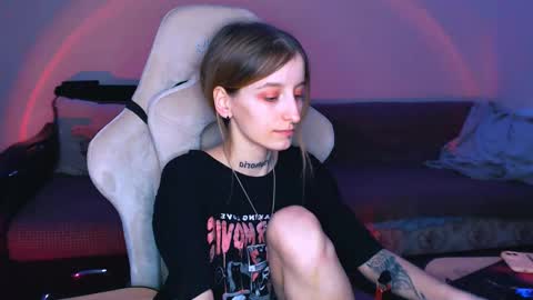 Snapshot of cath_dysphoria_ chatting on February 14, 2025, 9:43 pm CATH online show from February 14, 2025, 9:43 pm