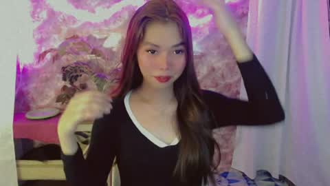 catherine_365 online show from June 19, 2026, 1:21 am