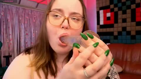 Snapshot of catherineclaire chatting on May 26, 2026, 4:36 pm catherineclaire online show from May 26, 2026, 4:36 pm
