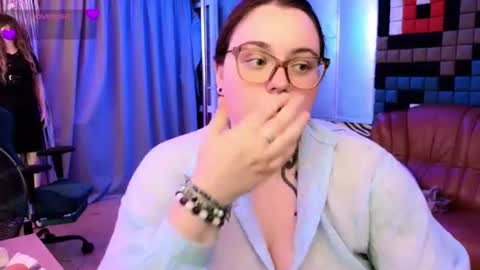 Snapshot of catherineclaire chatting on July 18, 2026, 5:39 pm catherineclaire online show from July 18, 2026, 5:39 pm