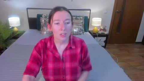 Catrin online show from June 29, 2026, 3:57 am
