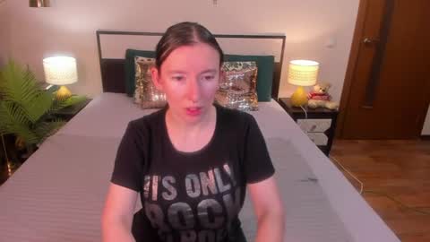 Catrin online show from July 5, 2026, 2:29 am