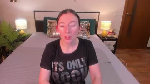 Catrin online show from July 5, 2026, 4:19 am