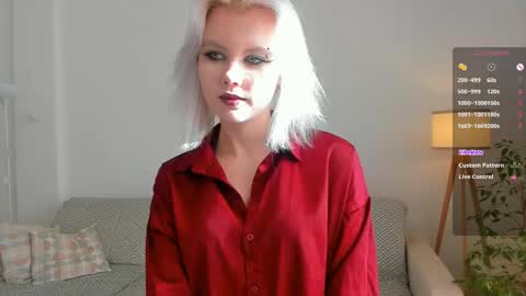 Mia online show from April 25, 2026, 11:02 am