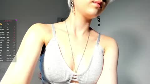 Mia online show from July 5, 2026, 11:06 am