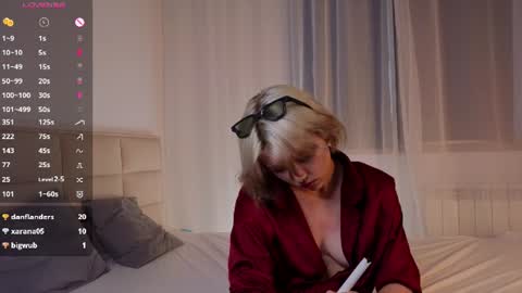Mia online show from July 28, 2026, 12:48 pm