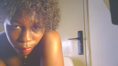 Snapshot of cathynoir chatting on October 11, 2025, 1:27 am catrine online show from October 11, 2025, 1:27 am