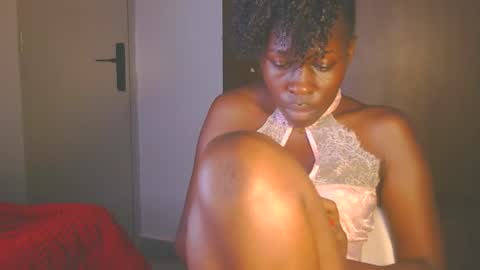 Snapshot of cathynoir chatting on October 16, 2025, 4:24 am catrine online show from October 16, 2025, 4:24 am