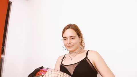 Catalina Restrepo online show from October 3, 2025, 12:18 am