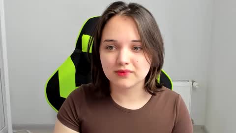 Catrine online show from March 27, 2026, 10:26 am