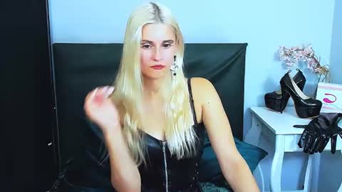 Snapshot of catringood chatting on July 25, 2026, 8:34 am CatrinGood online show from July 25, 2026, 8:34 am