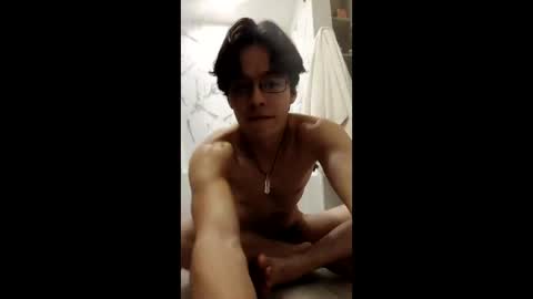 Snapshot of cats_summer chatting on December 5, 2025, 7:39 am cats_summer online show from December 5, 2025, 7:39 am