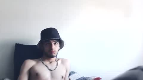 Snapshot of catt066 chatting on December 26, 2024, 3:31 pm Gato2055 online show from December 26, 2024, 3:31 pm