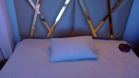 CATALEYA  online show from September 20, 2025, 12:17 pm