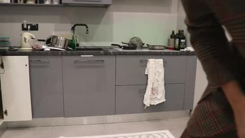 catty online show from February 21, 2025, 8:05 pm