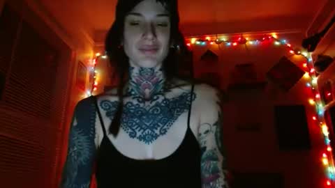 Snapshot of caulkgobbler chatting on December 4, 2025, 2:43 am alaska online show from December 4, 2025, 2:43 am