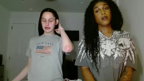 222cayyy online show from February 25, 2026, 1:15 am