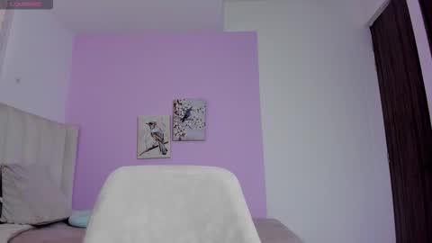 Cay online show from October 17, 2025, 1:03 pm