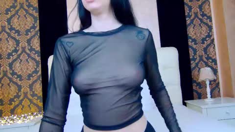 Snapshot of cb_ivanna chatting on December 3, 2025, 5:48 am Ivanna online show from December 3, 2025, 5:48 am