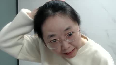 ANNYANNY online show from January 3, 2025, 2:40 pm