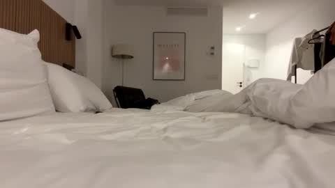 cclovefrench online show from October 12, 2025, 1:15 am