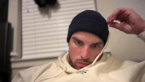 Rivs online show from September 25, 2025, 2:26 am