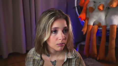 Snapshot of ceceliapidcock chatting on June 19, 2026, 7:17 pm Lina online show from June 19, 2026, 7:17 pm