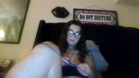 Snapshot of ceceluv27 chatting on November 25, 2025, 1:38 am ceceluv27 online show from November 25, 2025, 1:38 am