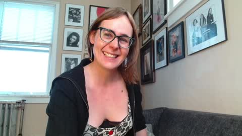 Snapshot of cecilysaintclaire chatting on February 6, 2025, 4:58 pm Cecily Saint Claire online show from February 6, 2025, 4:58 pm