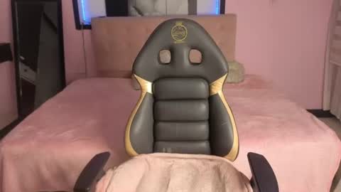 celeste_fioree online show from June 17, 2026, 1:34 pm