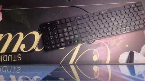 celeste_fioree online show from August 4, 2026, 1:25 pm
