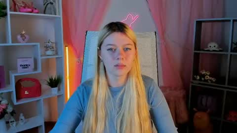 your cute kitty online show from April 30, 2026, 7:53 pm