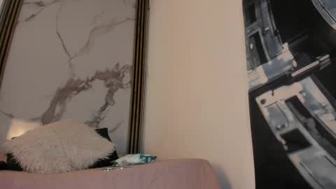 celestte_beautiful online show from April 24, 2026, 11:34 am