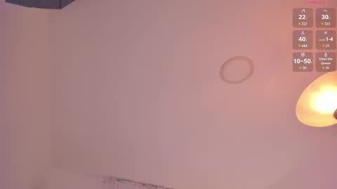 Snapshot of celia_dubois chatting on November 11, 2025, 8:42 pm Ari online show from November 11, 2025, 8:42 pm