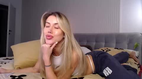 Celin online show from February 20, 2025, 9:20 pm