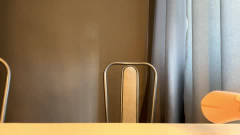 Eva online show from April 27, 2026, 7:50 am