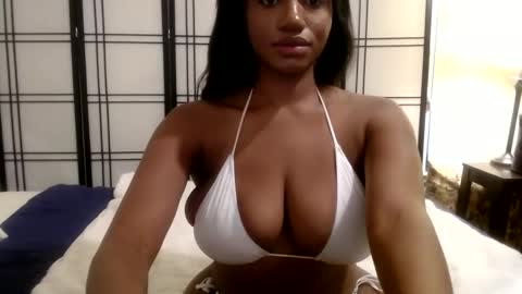 Snapshot of celinecostas chatting on December 2, 2024, 1:57 pm Celine Costas online show from December 2, 2024, 1:57 pm