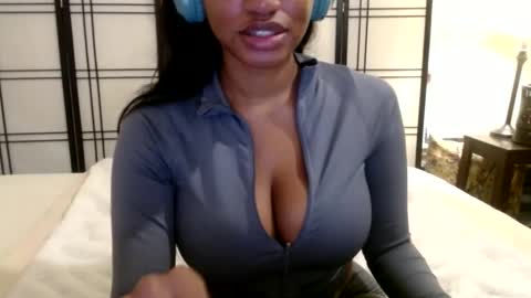 Snapshot of celinecostas chatting on December 4, 2024, 6:39 pm Celine Costas online show from December 4, 2024, 6:39 pm