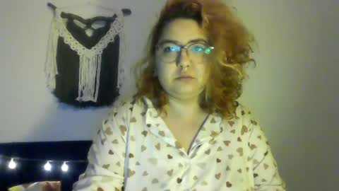 Snapshot of cenourinhalesbica chatting on June 14, 2026, 7:49 pm Carrot online show from June 14, 2026, 7:49 pm